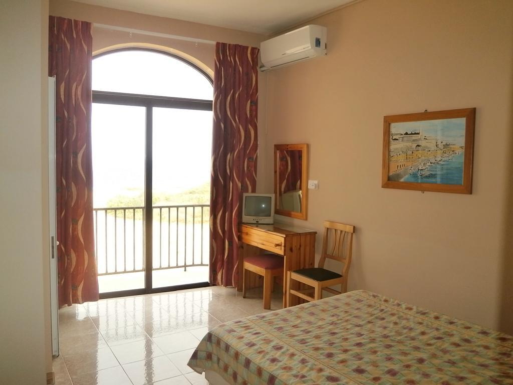 Sunset Seaview Accommodation Marsalforn Exterior photo