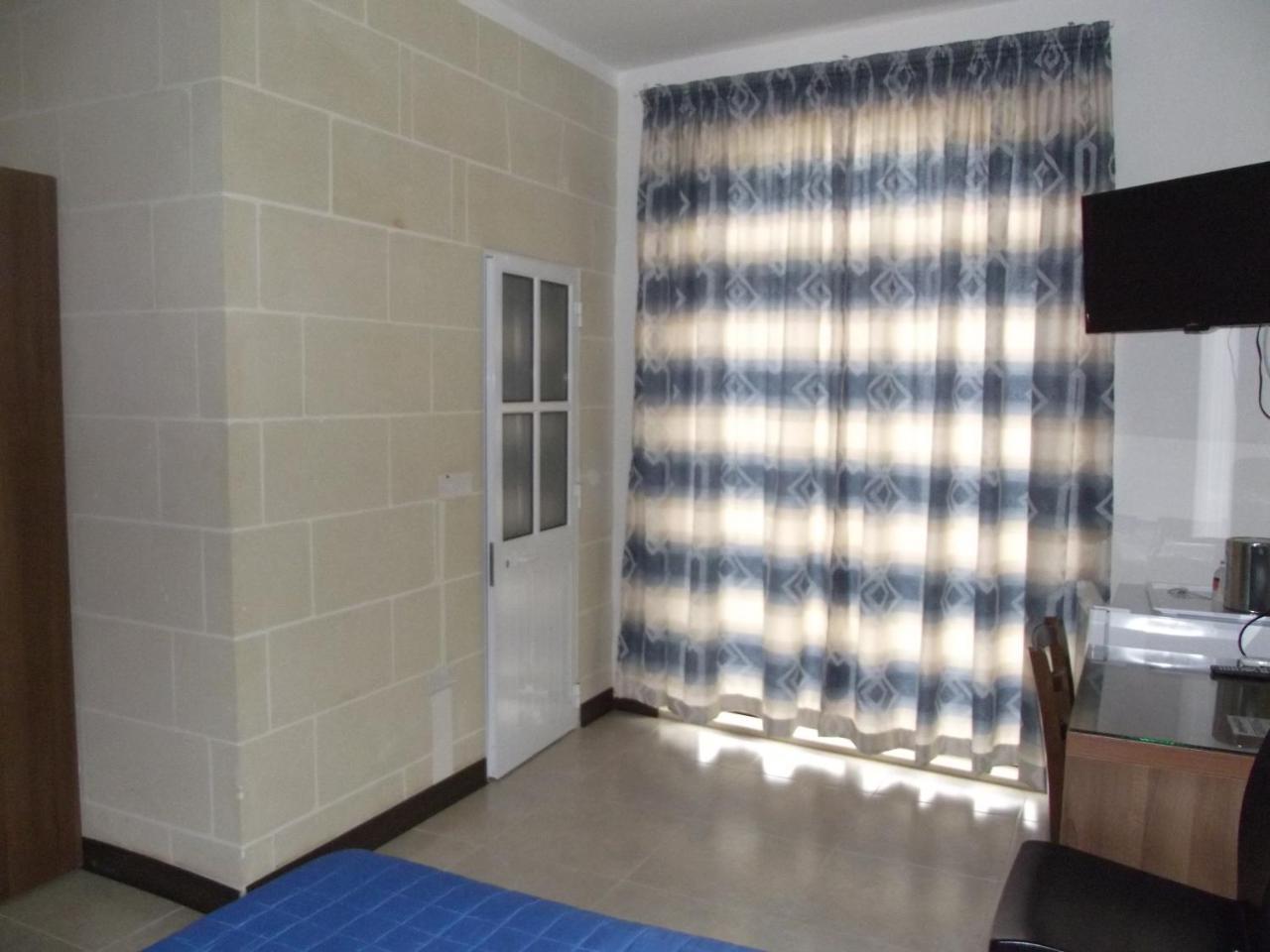 Sunset Seaview Accommodation Marsalforn Exterior photo