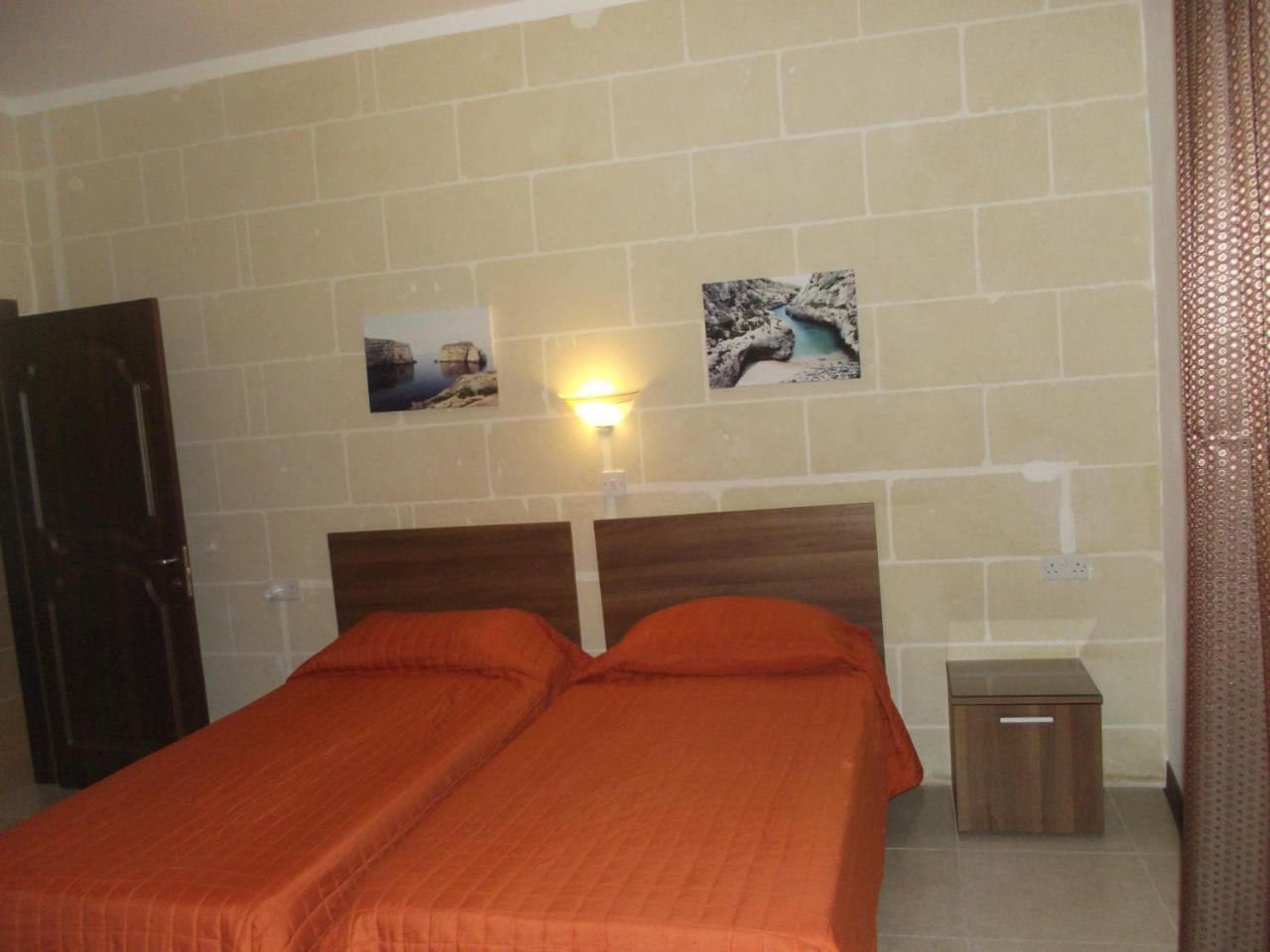 Sunset Seaview Accommodation Marsalforn Exterior photo