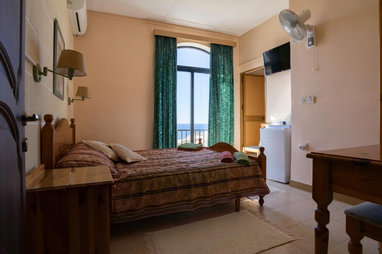 Sunset Seaview Accommodation Marsalforn Exterior photo